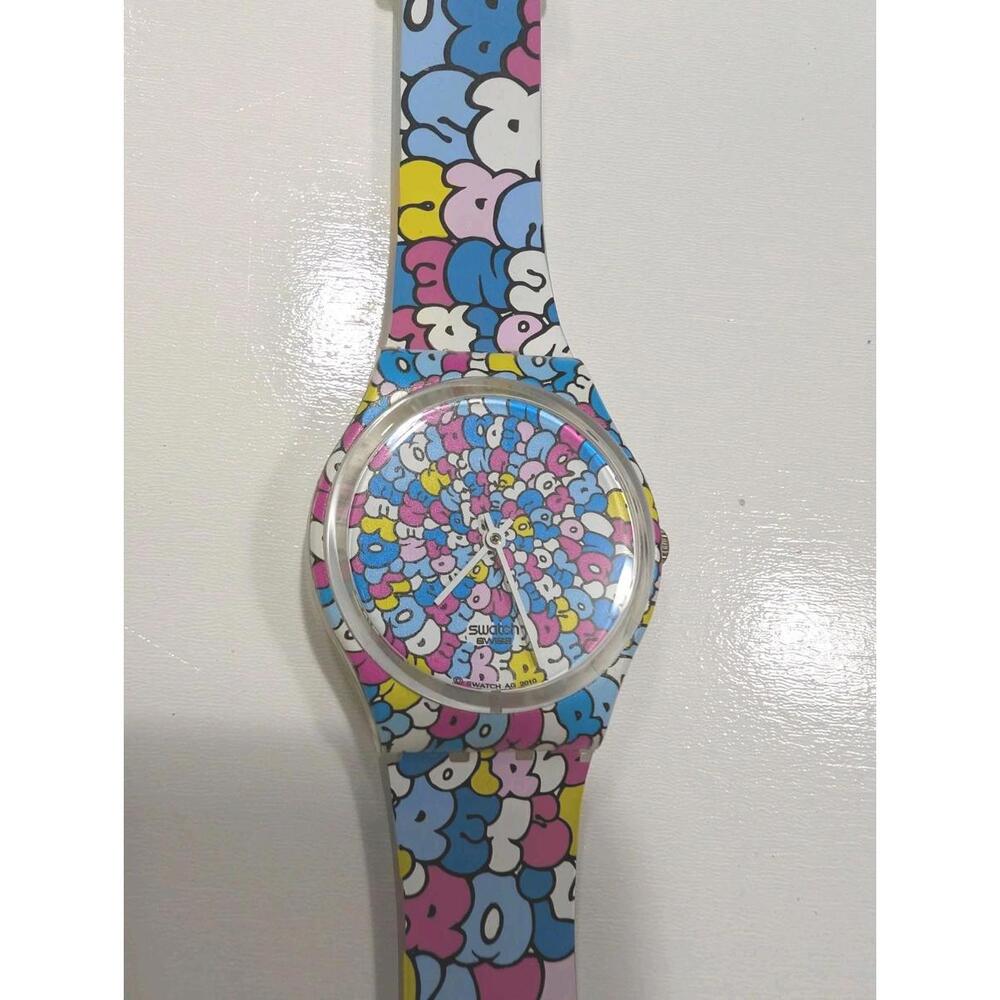 Swatch Kidrobot Love Song  Quartz Great Condition Water Resistant - Picture 3 of 9